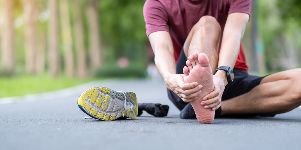 5 vanliga löparskador och hur du känner igen dem innan de bänkar dig
