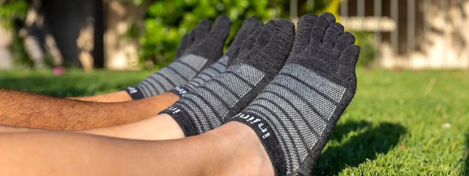 Bild på tåstrumpor från injinji