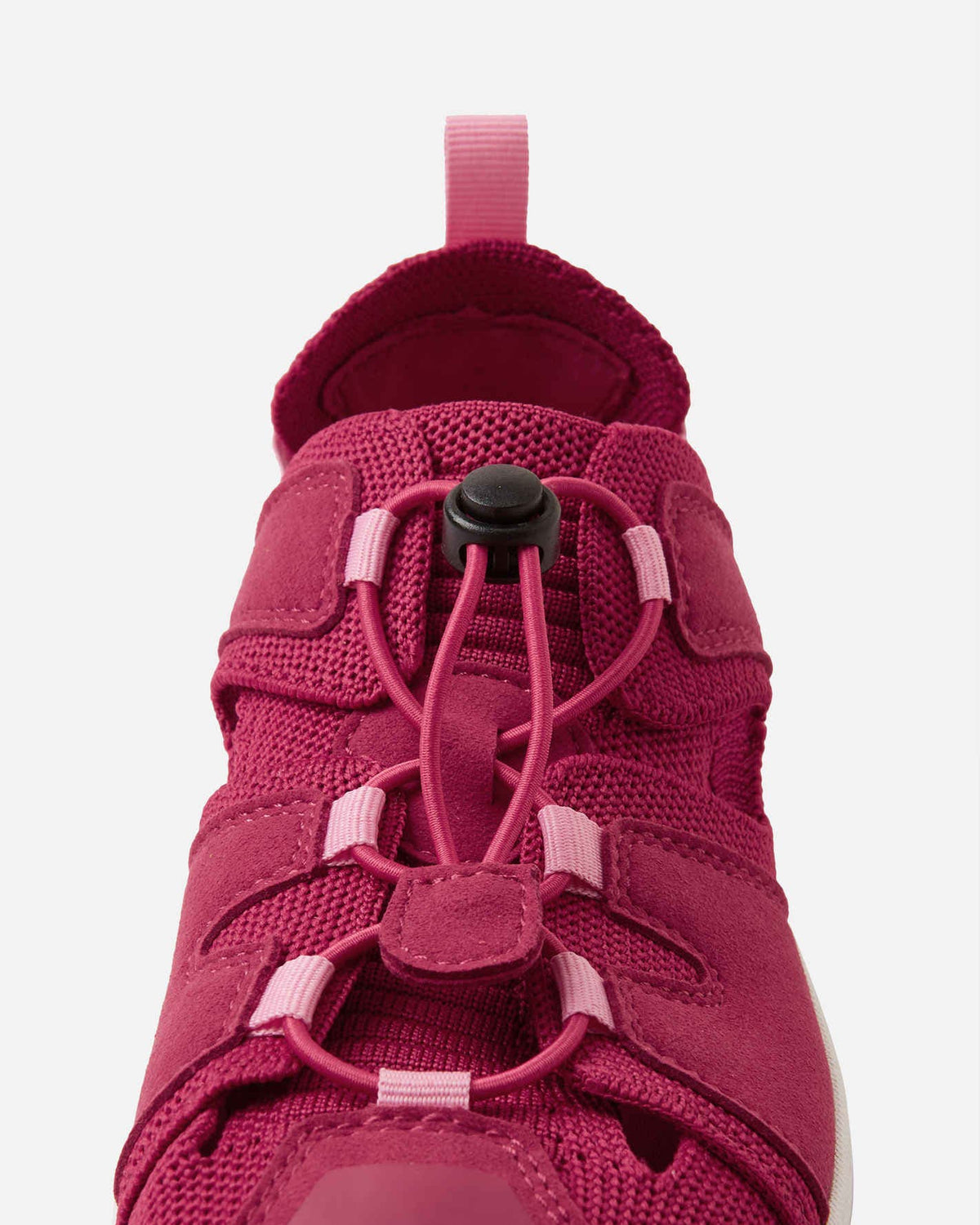 Reima barfotainspirerad barnsandal i hallonrosa – luftig sommarsko med flexibel sula och justerbar snabbsnörning för naturlig rörelse