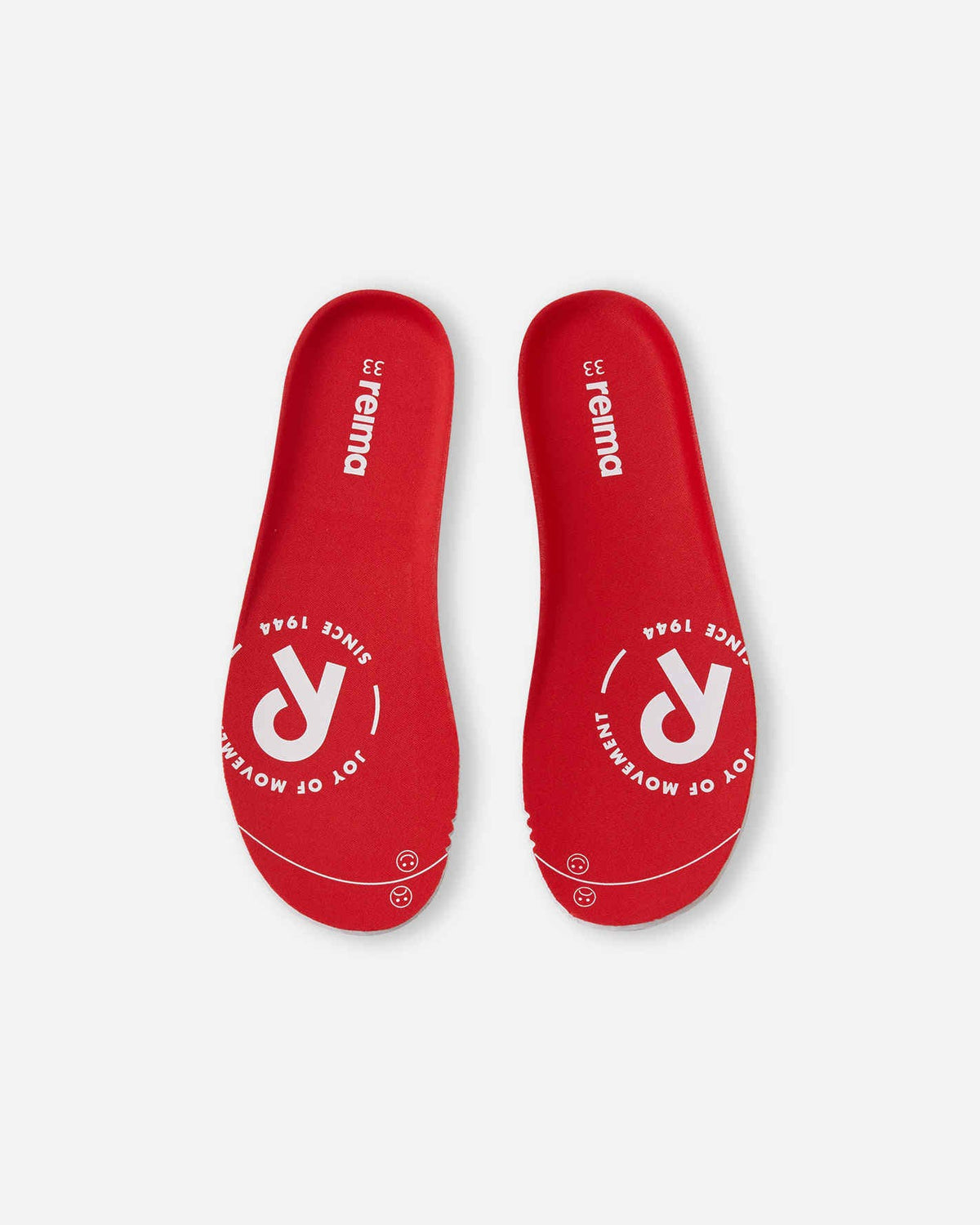 Röda innersulor till Reima barfotaskor storlek 33 – ergonomisk design med tryckt logotyp och glada symboler som hjälper barn att skilja på höger och vänster fot.