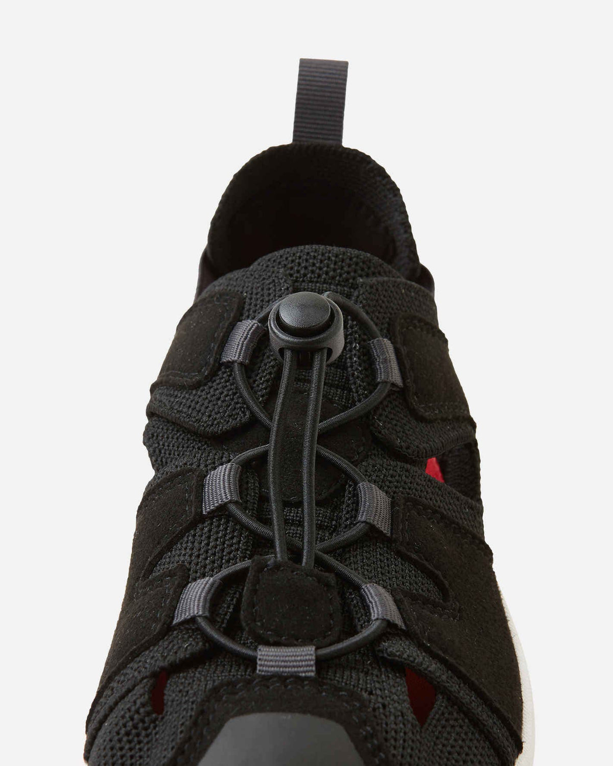 Reima barfotasko Black – svart luftig sommarsko med vit flexibel sula, bred tåbox och smart snabbsnörning för aktiva barn