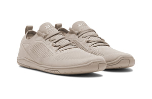 Xero Shoes Nexus Knit Silver Lining – stilren barfotasko i stickad beige mesh med bred tåbox, flexibel yttersula och noll drop för naturlig fotrörelse i vardagen