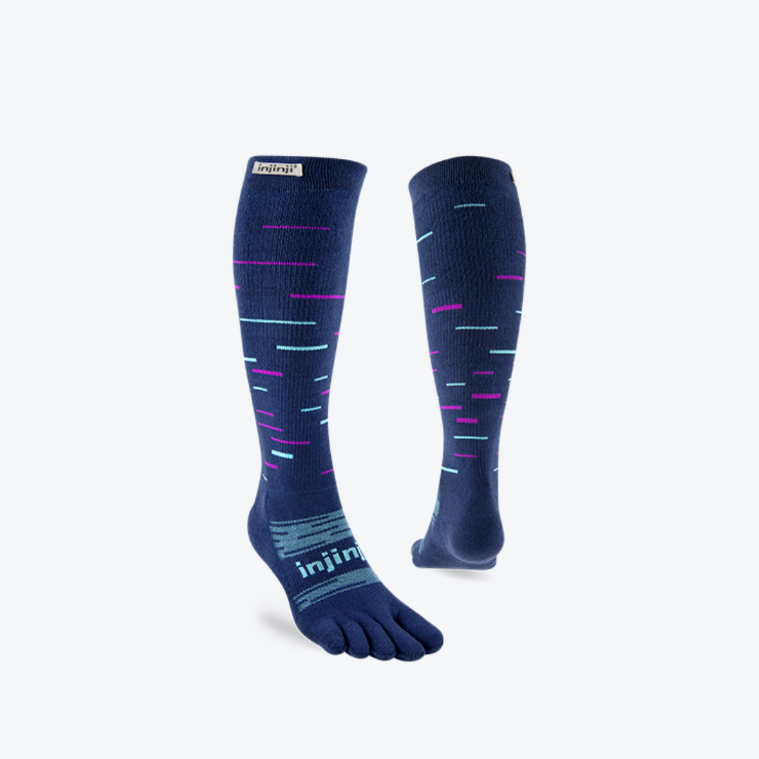 Sne over læggen - Tåsokker til vintersport - Injinji