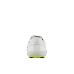 Baksida av Blusun barfotasko BLSN-500W White – minimalistisk design med ljus reflexdetalj och neonfärgad sula för stil och synlighet.